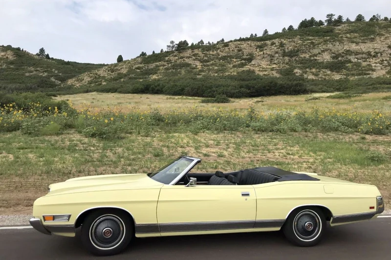 1972 Ford LTD 4
