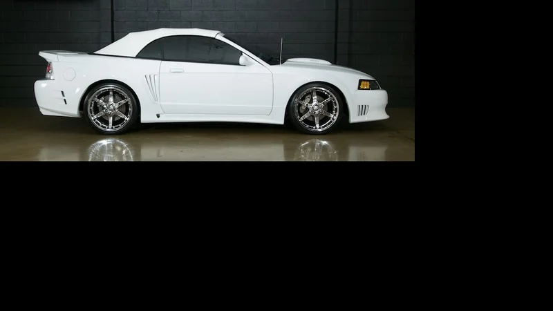 2002 Ford Mustang 4