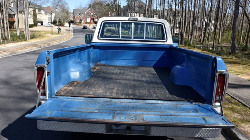 1975 Ford F-100 11