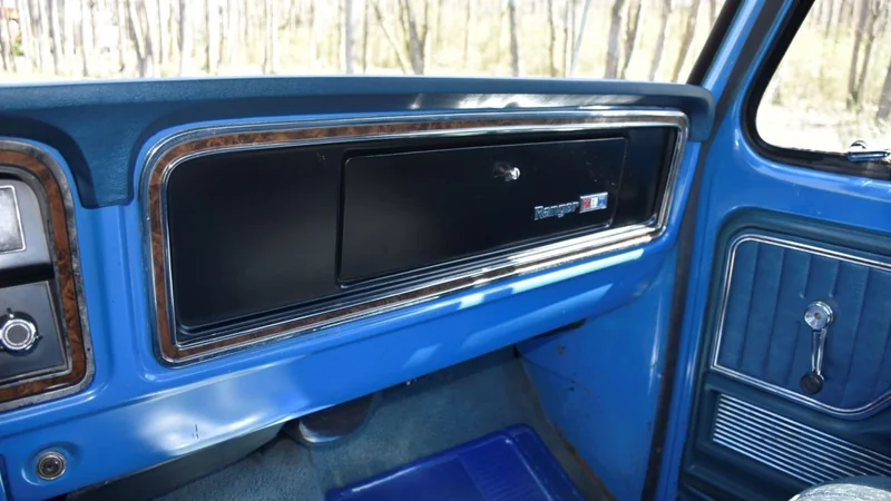 1975 Ford F-100 10