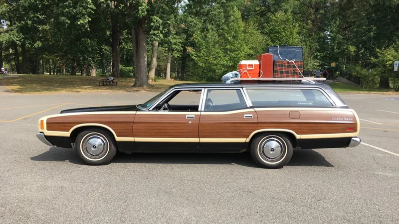 1972 Ford Country Squire in Roselle Park 4