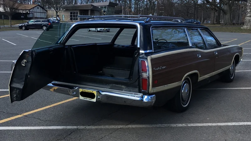 1972 Ford Country Squire in Roselle Park 6