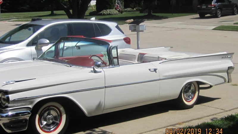 1959 Pontiac Catalina 2