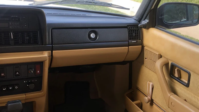 1988 Volvo 240DL 7