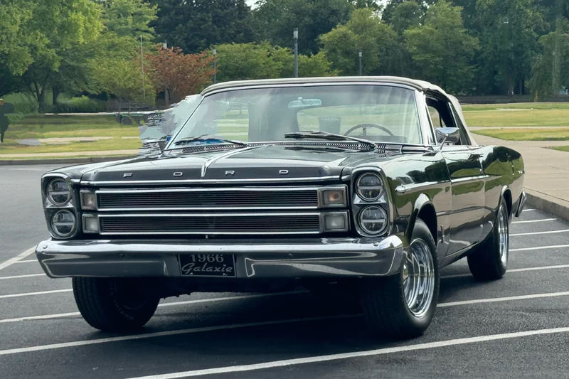 1966 Ford Galaxie 500 11