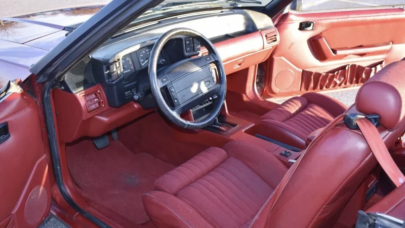 1990 Ford Mustang 2