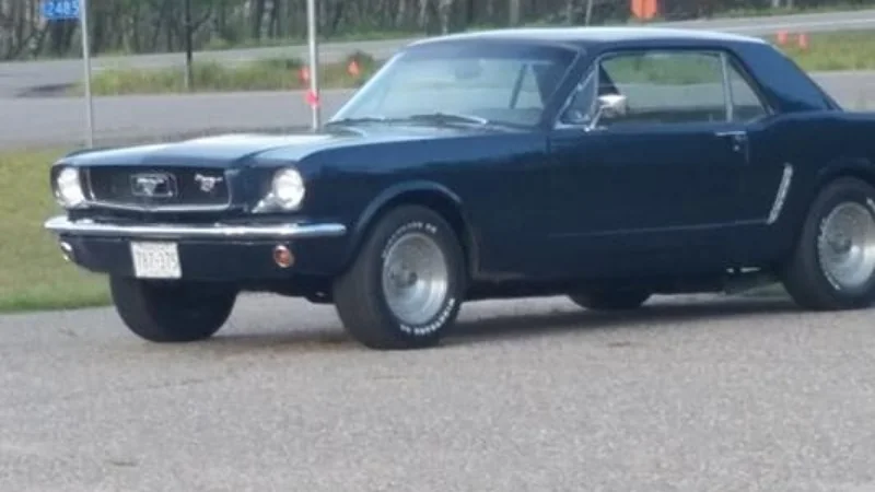 1965 Ford Mustang 3