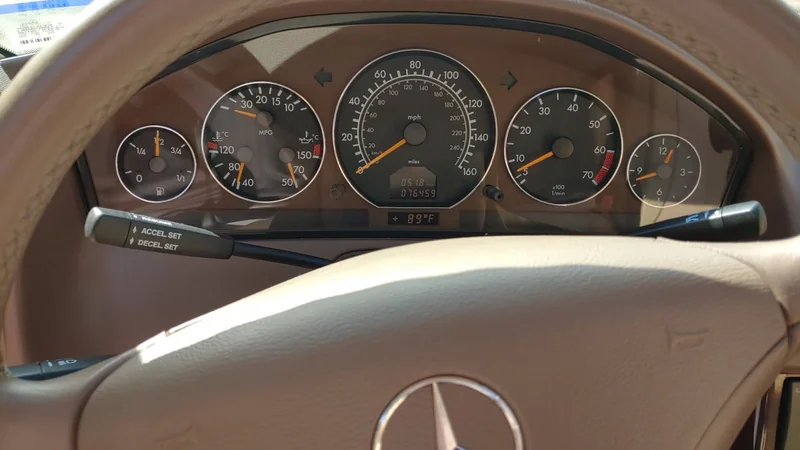 2002 Mercedes-Benz SL500 14