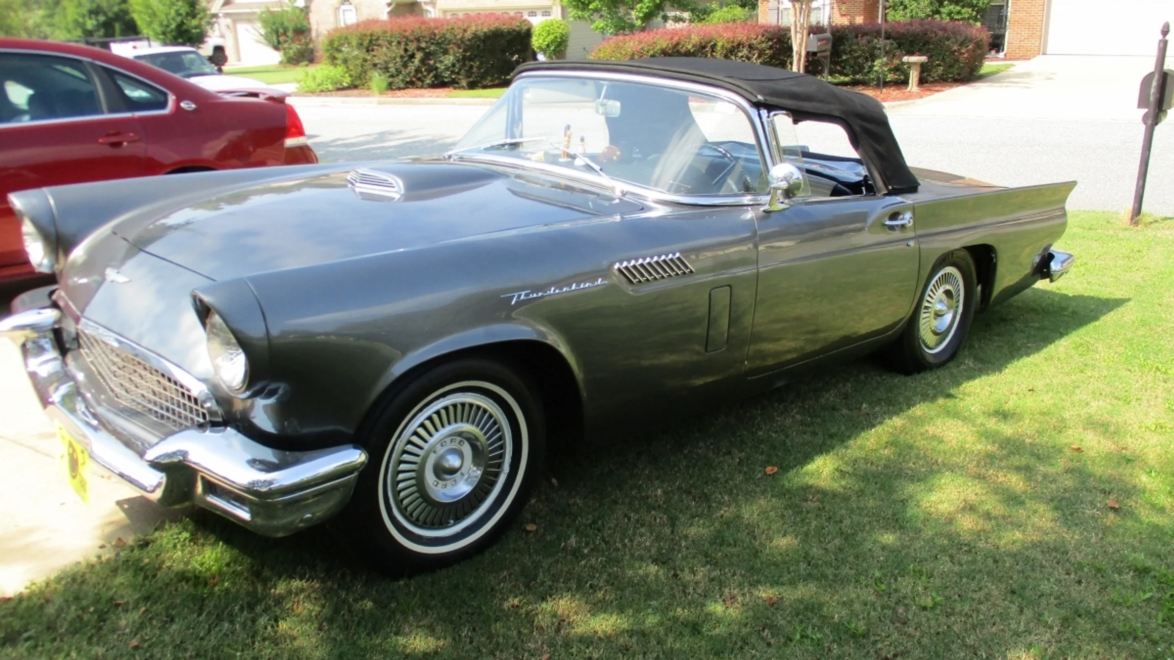 1957 Ford Thunderbird