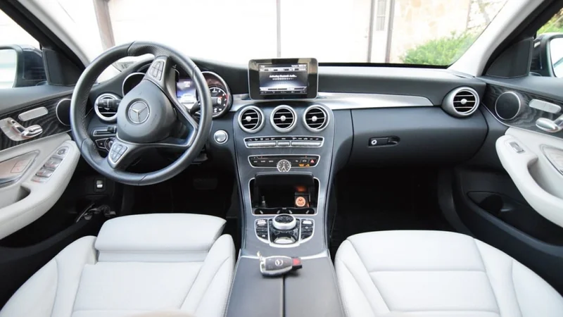 2017 Mercedes-Benz C300