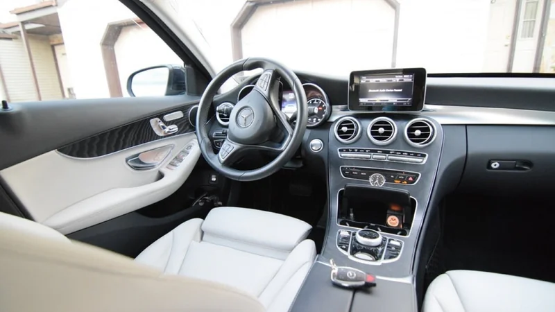 2017 Mercedes-Benz C300