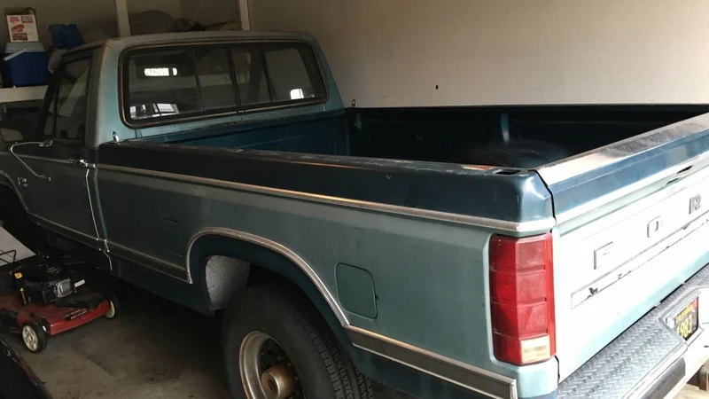 1983 Ford F-250 2