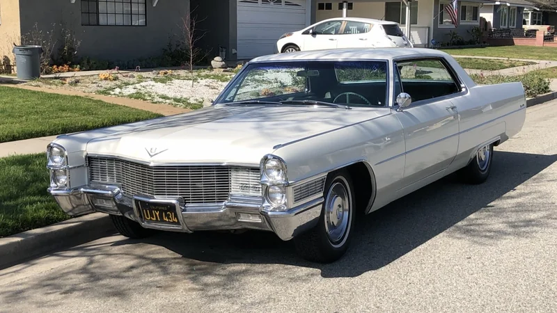 1965 Cadillac Coupe DeVille 4