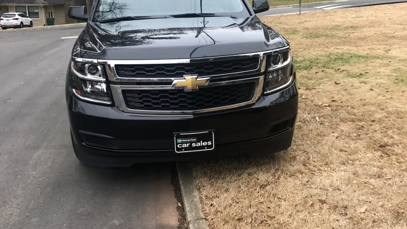 2019 Chevrolet Suburban 2