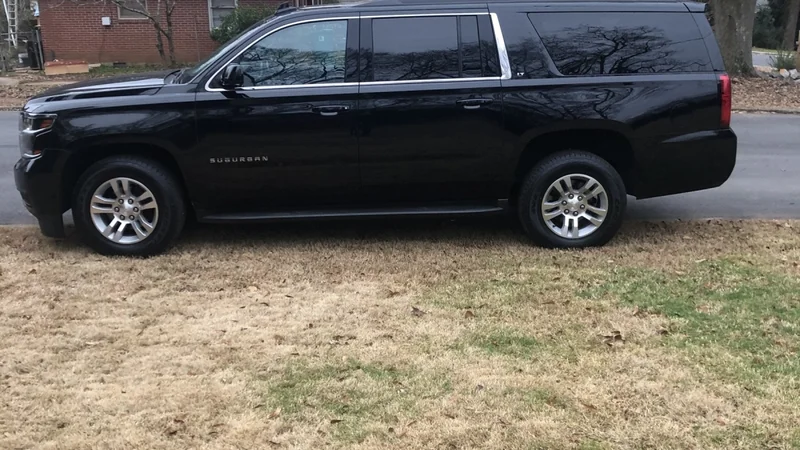 2019 Chevrolet Suburban  3