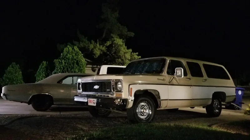 1973 Chevrolet Suburban 3