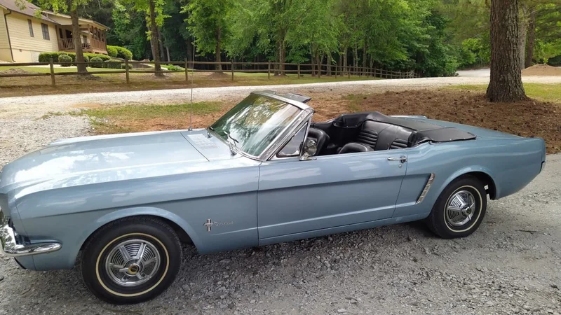 1965 Ford Mustang 2