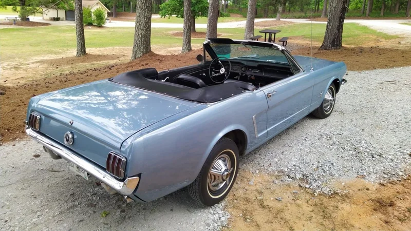 1965 Ford Mustang 4