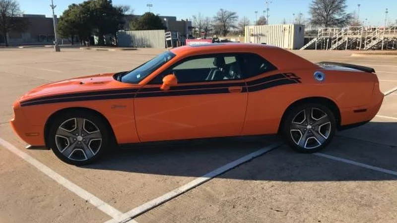 2012 Dodge Challenger 2