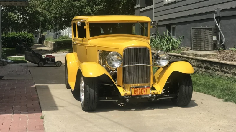 1930 Ford Model A Tudor Sedan 2