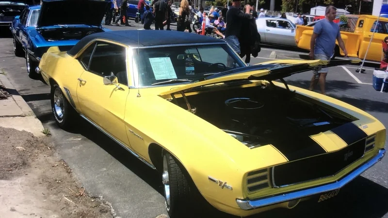 1969 Chevrolet Camaro Z/28 Rally Sport 3