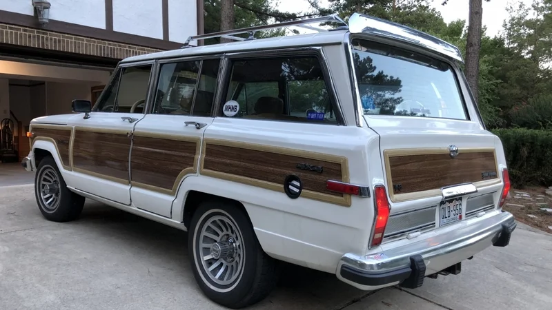 1988 Jeep Grand Wagoneer 4