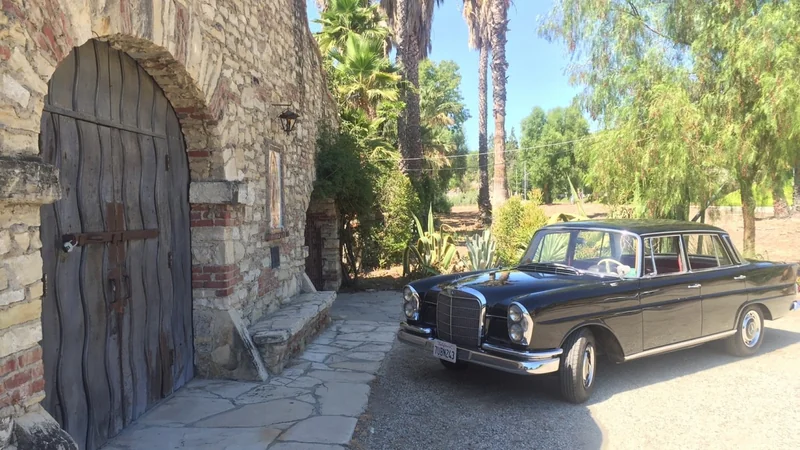 1960 Mercedes-Benz 220B 3