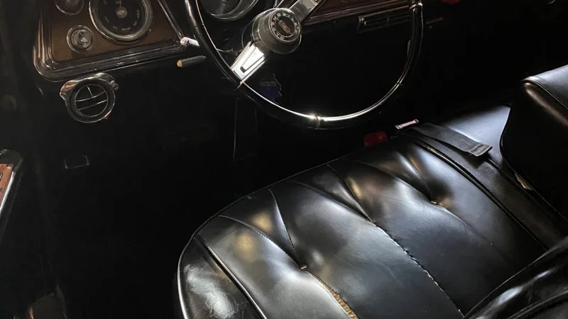 1965 Oldsmobile 98 convertible  10