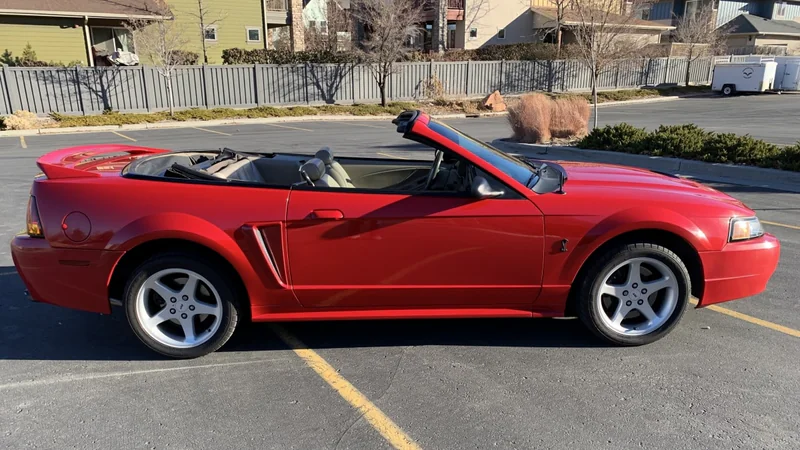 1999 Ford Mustang 3