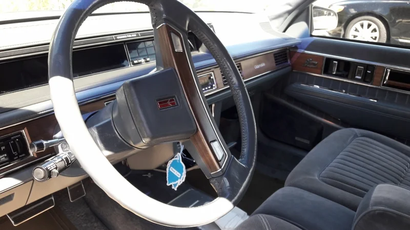 1987 Oldsmobile regency 98 2
