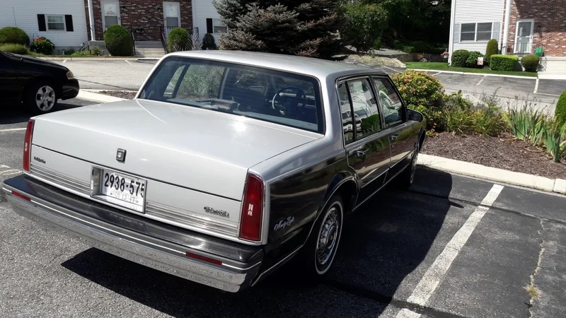 1987 Oldsmobile regency 98 9
