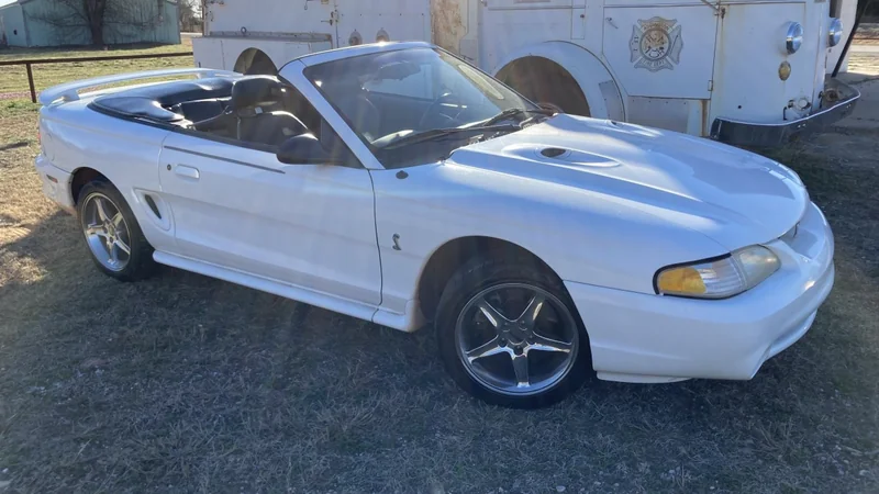 1996 Ford Mustang 2