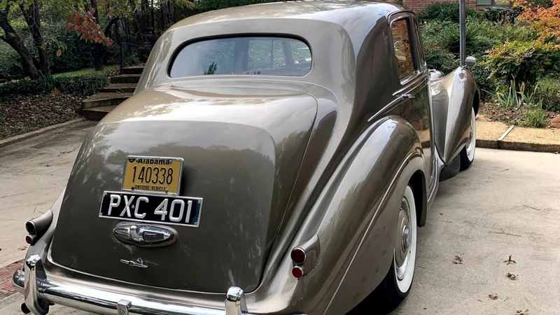 1955 Rolls-Royce Silver Dawn 8