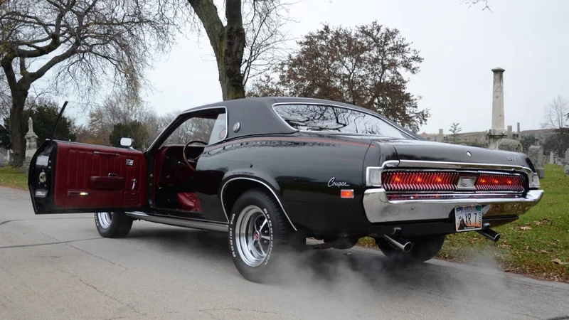 1969 Mercury Cougar XR7 2