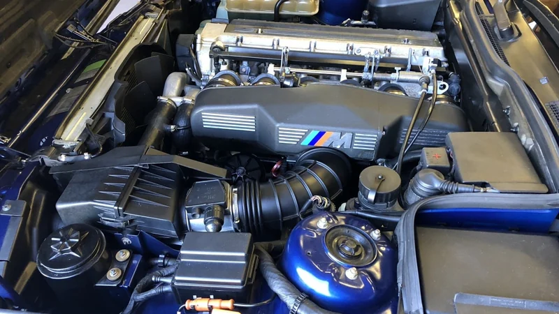 1993 BMW M5