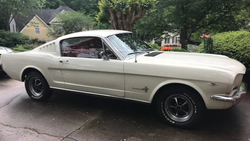 1965 Ford Mustang 2