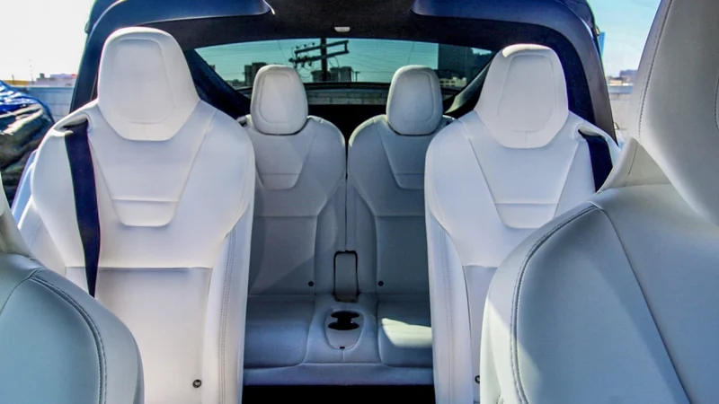 2017 Tesla Model X (Truck) 4