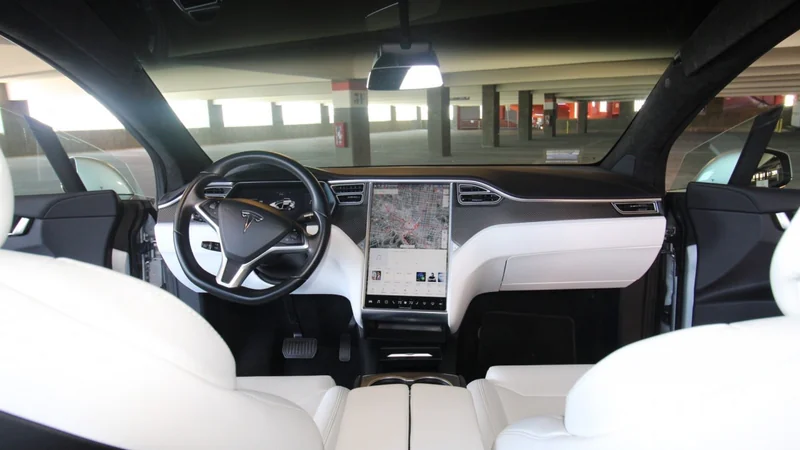 2017 Tesla Model X (Truck) 3