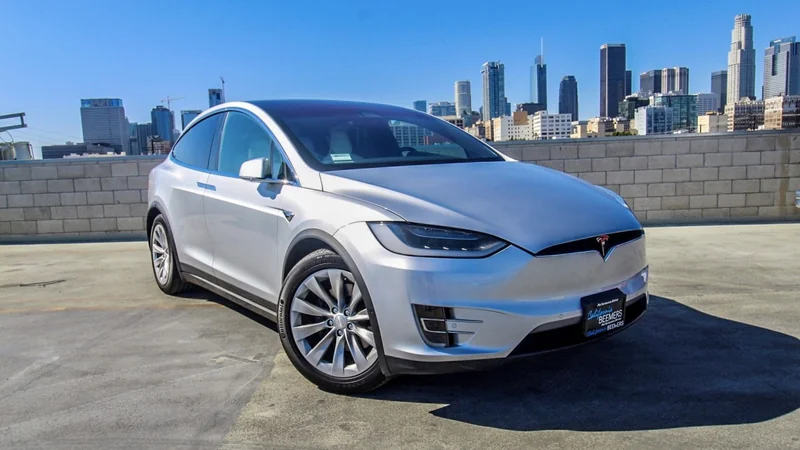 2017 Tesla Model X (Truck) 9