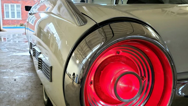 1962 Ford Thunderbird 6