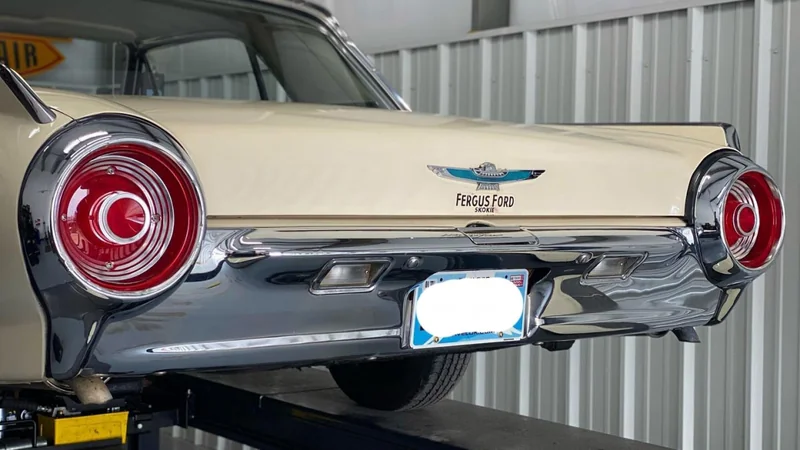 1962 Ford Thunderbird 5
