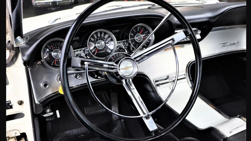 1962 Ford Thunderbird 12