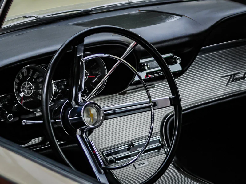 1962 Ford Thunderbird 17