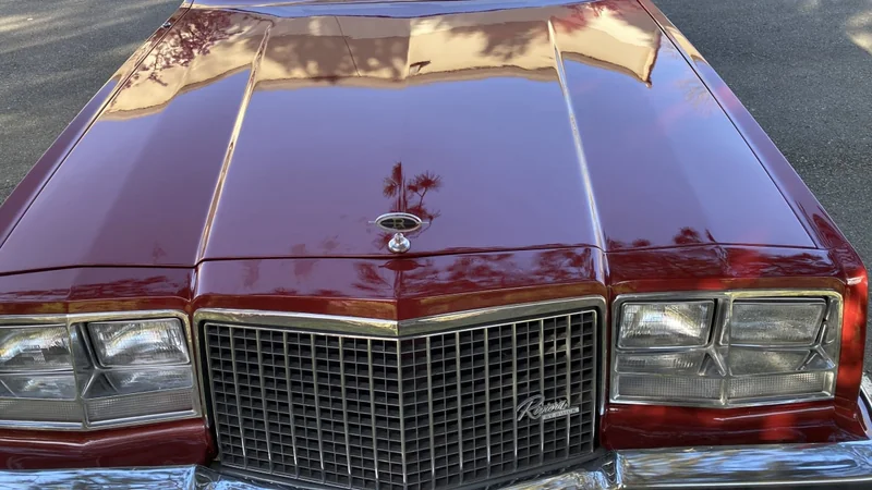 1983 Buick Riviera 3