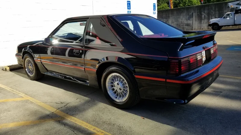 1988 Ford Mustang 7