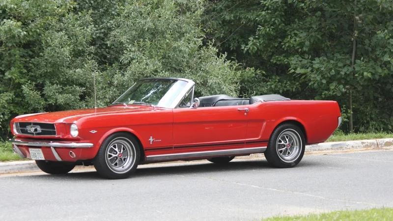 1964 Ford Mustang 2