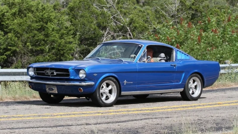 1965 Ford Mustang 4