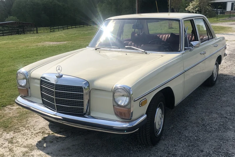 1969 Mercedes-Benz 220 2