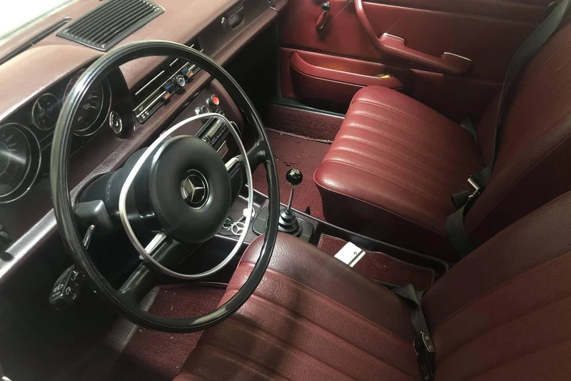 1969 Mercedes-Benz 220 3