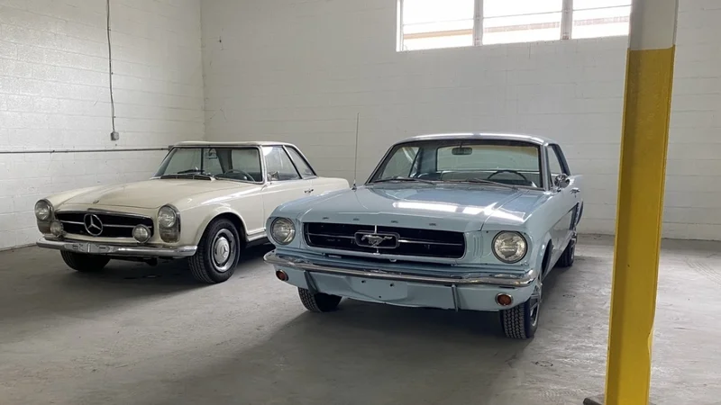 1965 Ford Mustang 2